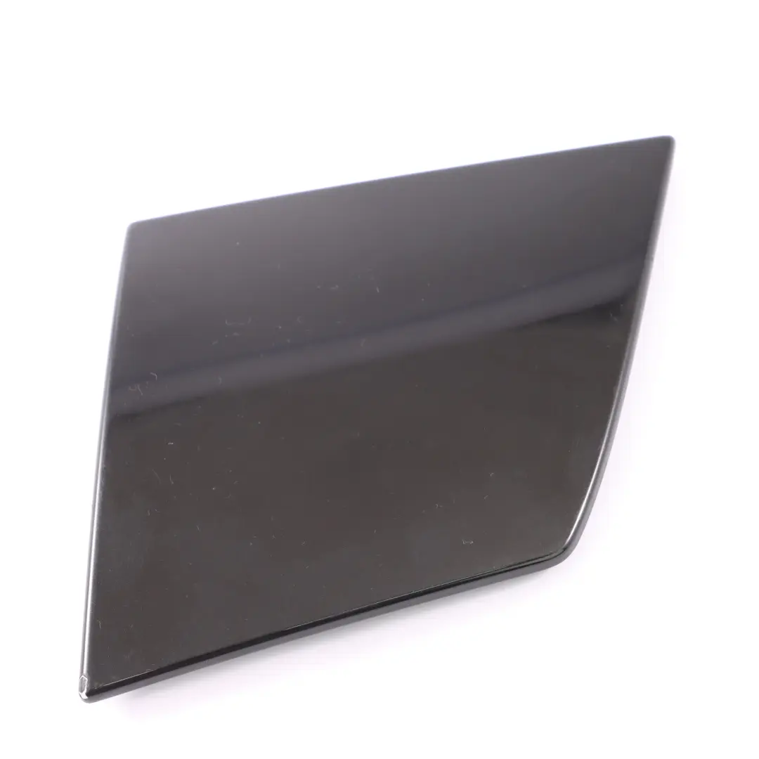 Copertura cerniera tetto cabrio sinistra Obsidian Black - 197 per Mercedes A209 con numero di parte A2097570506 Mercedes A209 Copertura cerniera tetto cabrio sinistra Obsidian Black - 197 - SKU A2097570506-OB - Numero di parte A2097570506