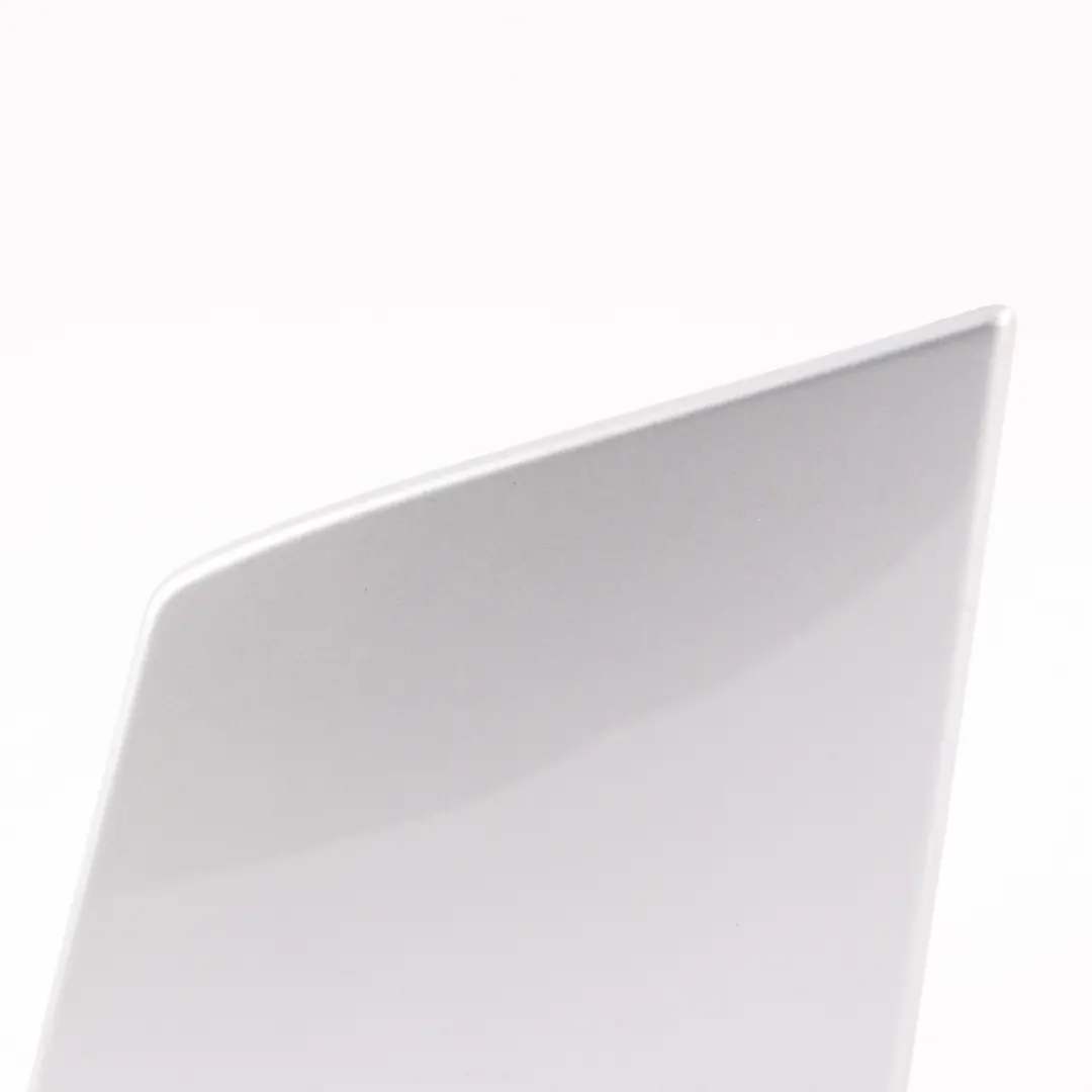 Couvre Charnière Toit Droite Argent - 775 pour Mercedes W209 Cabrio à propos du numéro de pièce A2097570606 Mercedes W209 Cabrio Couvre Charnière Toit Droite Argent - 775 - SKU A2097570606-IRS - Numéro de pièce A2097570606