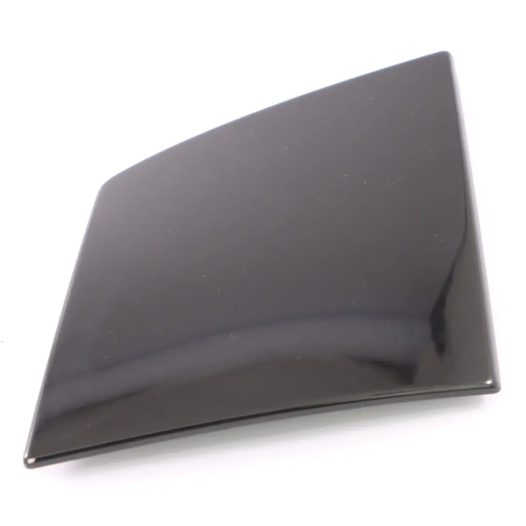 Copertura cerniera tetto destra Obsidian Black Metallic per Mercedes W209 Cabrio con numero di parte A2097570606 Mercedes W209 Cabrio Copertura cerniera tetto destra Obsidian Black Metallic - SKU A2097570606-OB - Numero di parte A2097570606