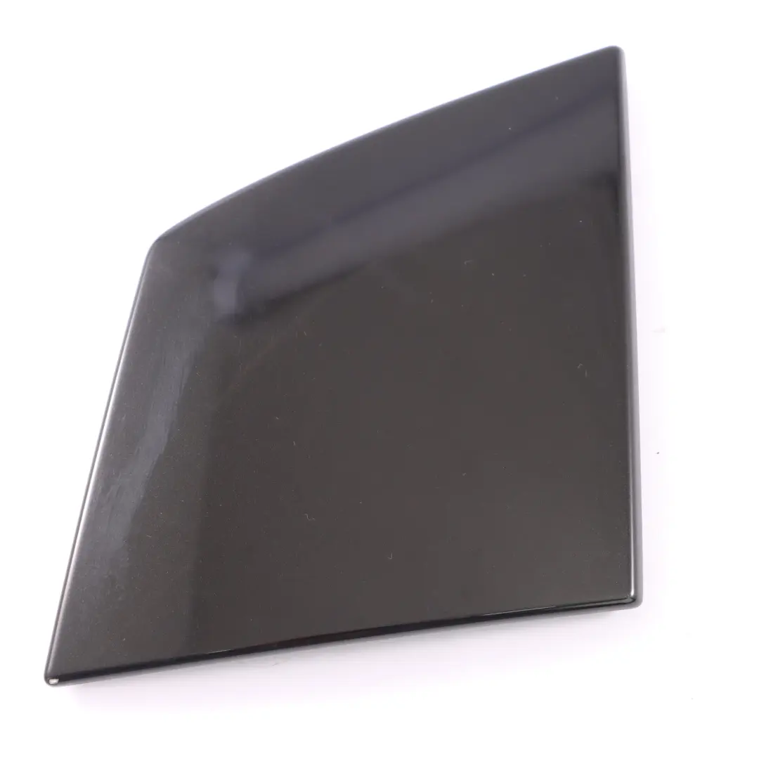 Copertura cerniera tetto destra Obsidian Black Metallic per Mercedes W209 Cabrio con numero di parte A2097570606 Mercedes W209 Cabrio Copertura cerniera tetto destra Obsidian Black Metallic - SKU A2097570606-OB - Numero di parte A2097570606