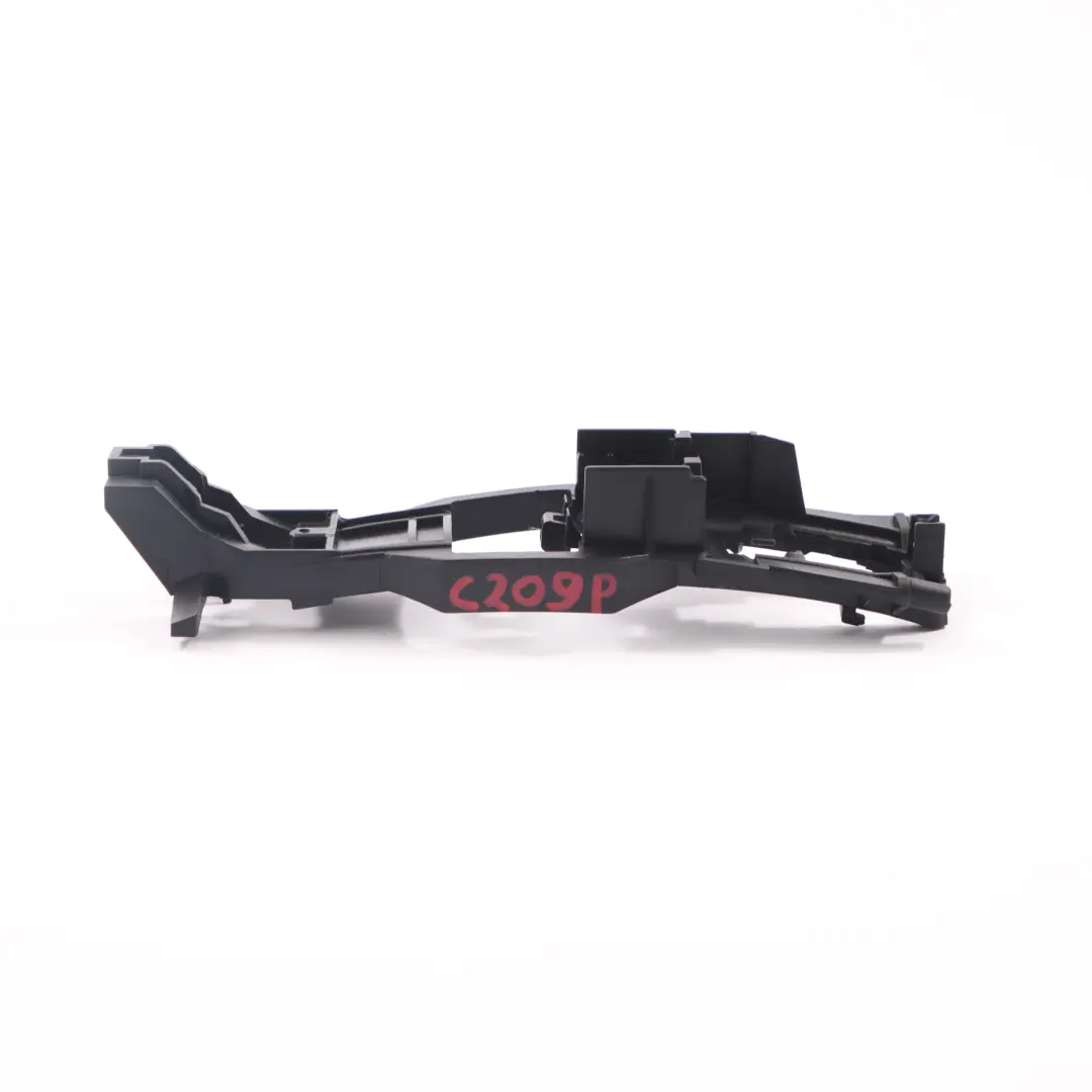 Türgriffsockel Vorne Rechts Halterung Lager für Mercedes CLK W209 mit Teilenummer A2097600234 Mercedes CLK W209 Türgriffsockel Vorne Rechts Halterung Lager - SKU A2097600234-1 - Teilenummer A2097600234