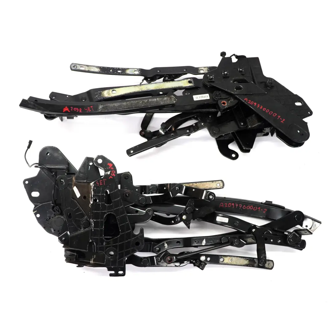 Mercedes A209 Cabrio Mécanisme toit pliant gauche droite Charnière bras Set - SKU A2097700001-4 - Numéro de pièce A2097700001-2