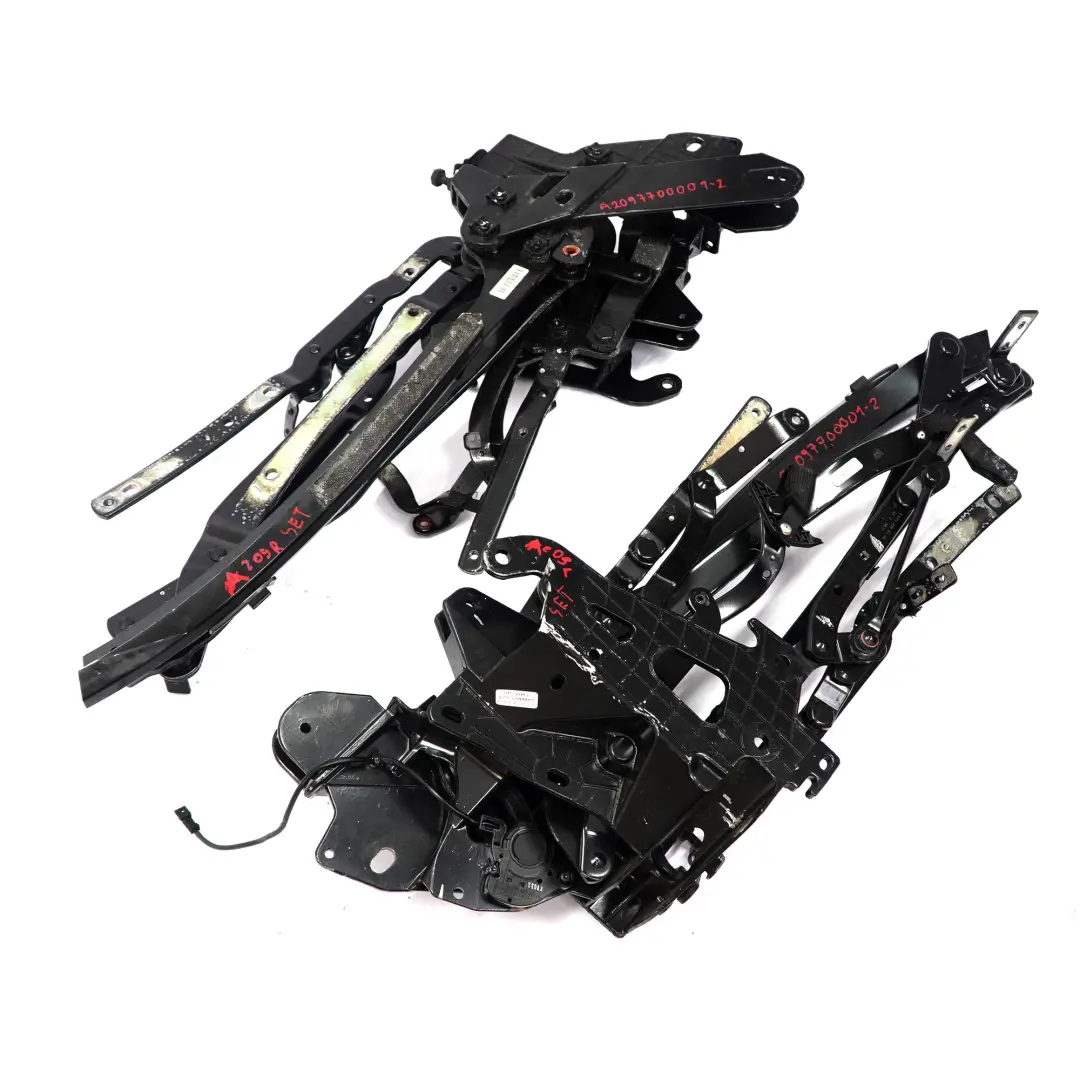 Mercedes A209 Cabrio Mécanisme toit pliant gauche droite Charnière bras Set - SKU A2097700001-4 - Numéro de pièce A2097700001-2