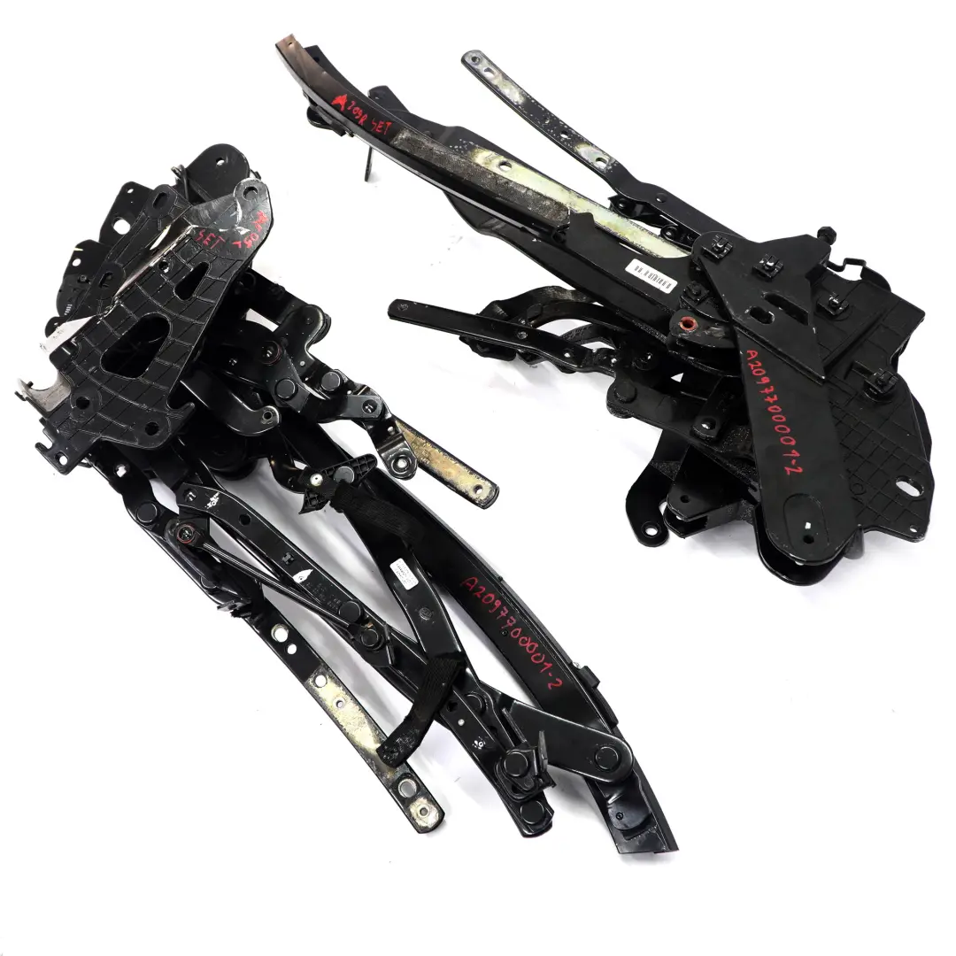 Mercedes A209 Cabrio Mécanisme toit pliant gauche droite Charnière bras Set - SKU A2097700001-4 - Numéro de pièce A2097700001-2