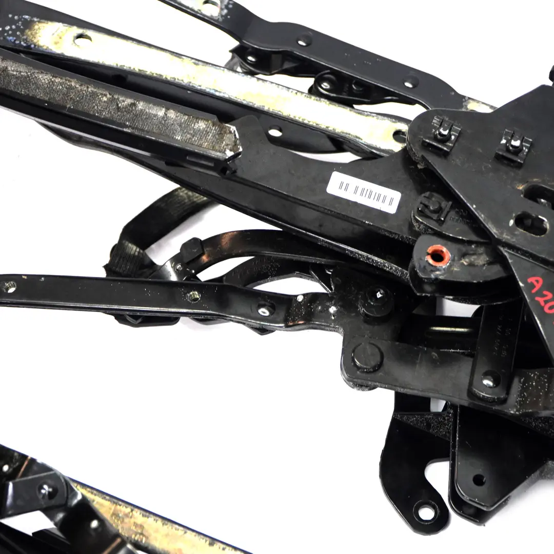 Mécanisme toit pliant gauche droite Charnière bras Set pour Mercedes A209 Cabrio à propos du numéro de pièce A2097700001-2 Mercedes A209 Cabrio Mécanisme toit pliant gauche droite Charnière bras Set - SKU A2097700001-4 - Numéro de pièce A2097700001-2