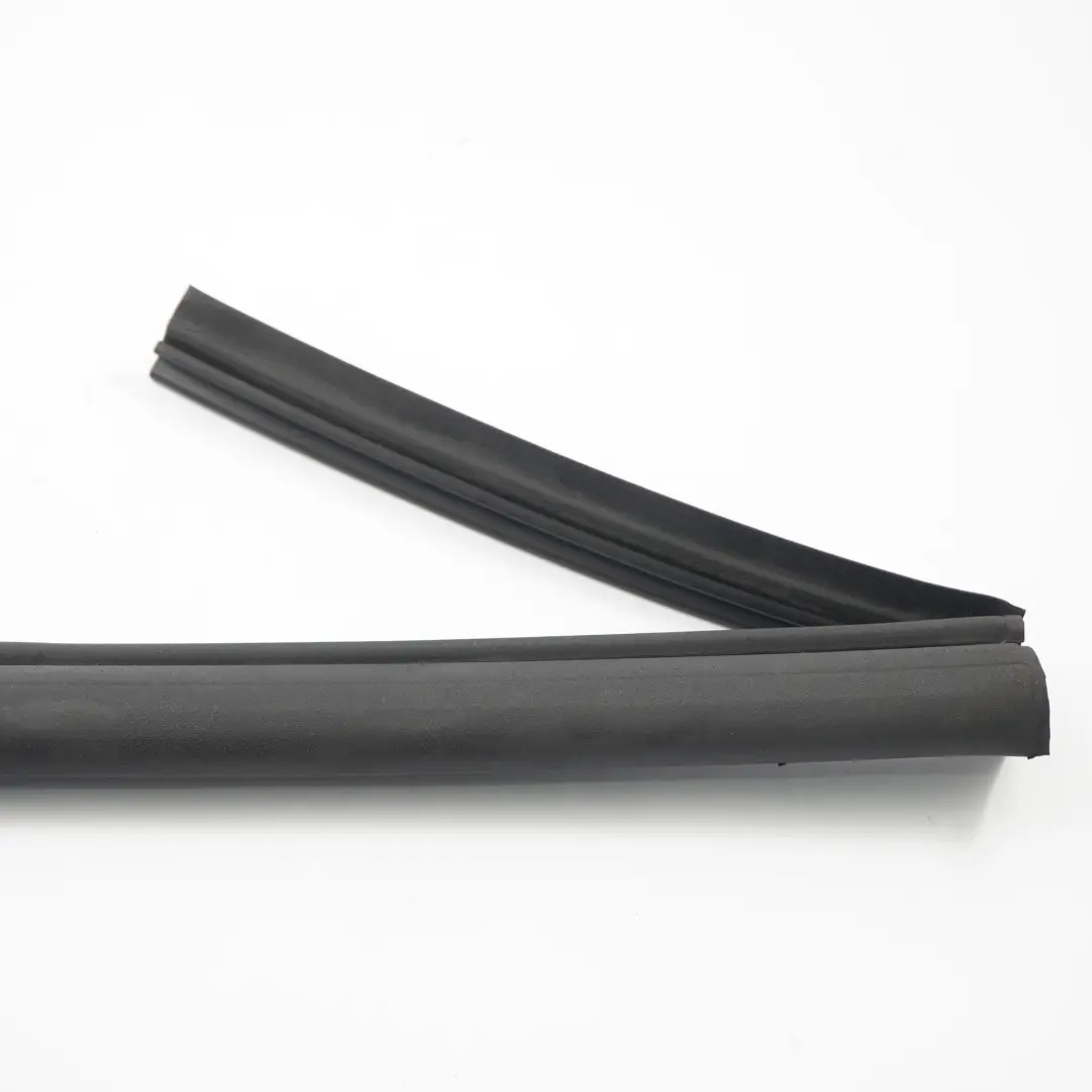 Techo Delantero izquierda Junta Sello A2097700298 para Mercedes W209 Convertible con número de pieza A2097700198 Mercedes W209 Convertible Techo Delantero izquierda Junta Sello A2097700298 - SKU A2097700198 - Número de pieza A2097700198