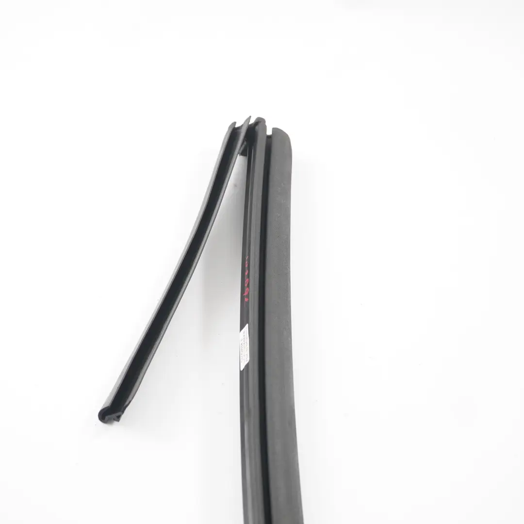 Mercedes W209 Cabrio tetto anteriore sinistra guarnizione di tenuta A2097700298 - SKU A2097700198 - Numero di parte A2097700198