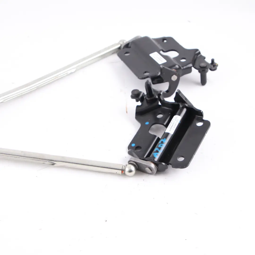 Mercedes W209 W207 Cerradura capota Convertible Techo plegable - SKU A2097700226 - Número de pieza A2097700226
