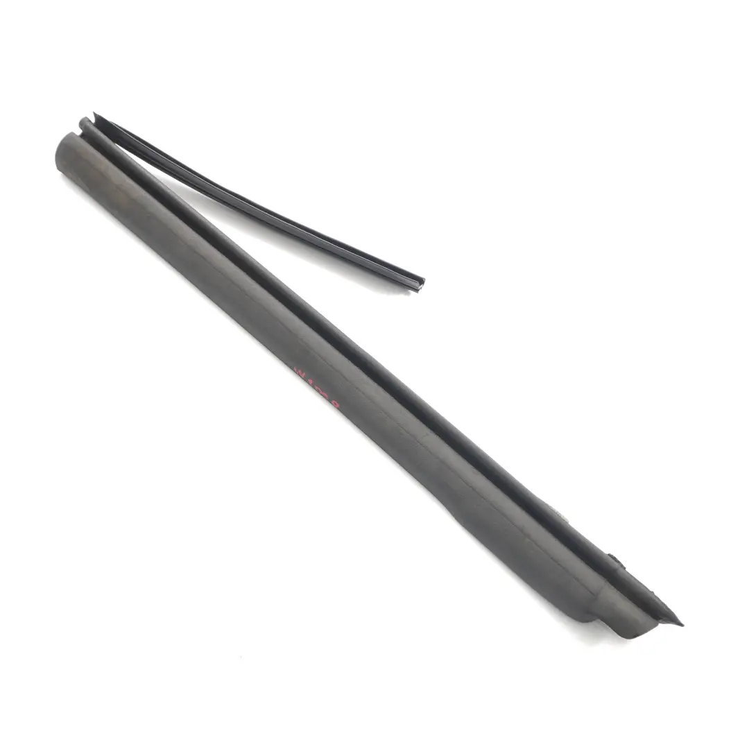tetto anteriore destro guarnizione di tenuta per Mercedes W209 Cabrio con numero di parte A2097700298 Mercedes W209 Cabrio tetto anteriore destro guarnizione di tenuta - SKU A2097700298 - Numero di parte A2097700298