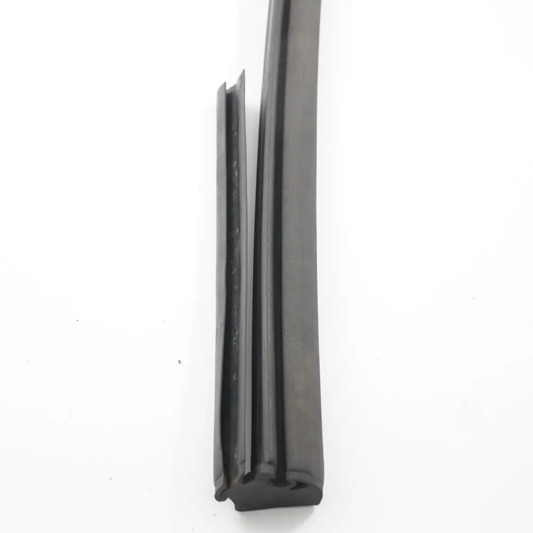 Mercedes W209 Cabrio tetto anteriore destro guarnizione di tenuta - SKU A2097700298 - Numero di parte A2097700298