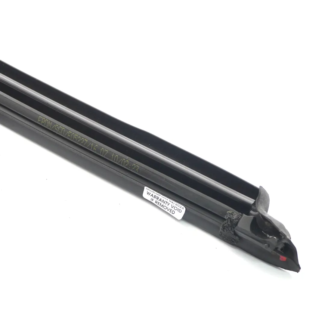 Mercedes W209 Joint d'étanchéité avant droit du toit du cabriolet - SKU A2097700298 - Numéro de pièce A2097700298