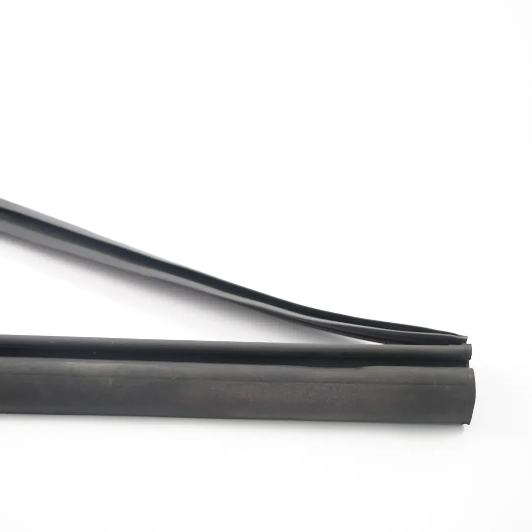 Mercedes W209 Cabrio Tetto Centrale Destro Guarnizione Sigillatura - SKU A2097700698 - Numero di parte A2097700698