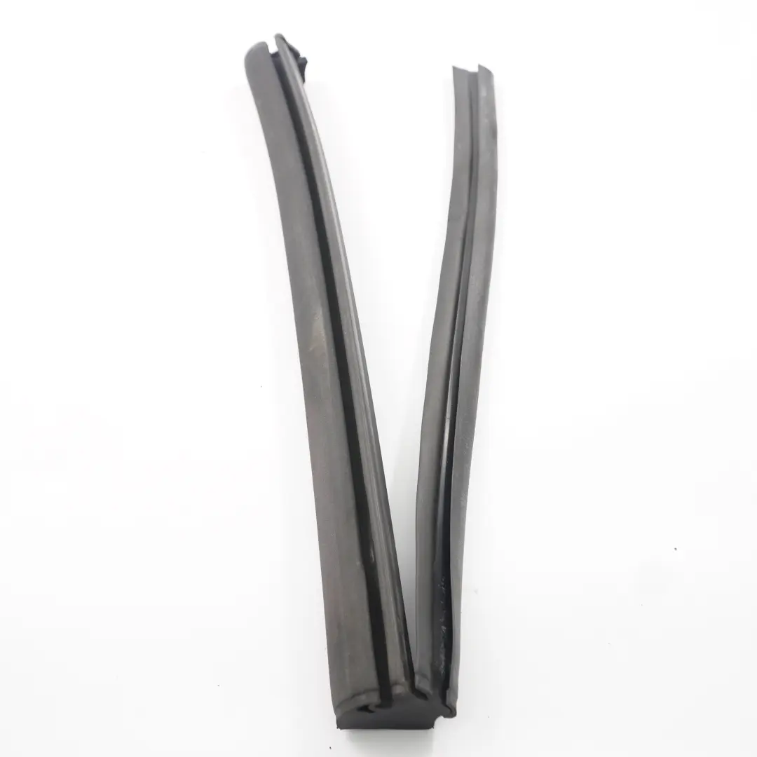 Techo Central Derecho Junta De Sellado para Mercedes W209 Convertible con número de pieza A2097700698 Mercedes W209 Convertible Techo Central Derecho Junta De Sellado - SKU A2097700698 - Número de pieza A2097700698