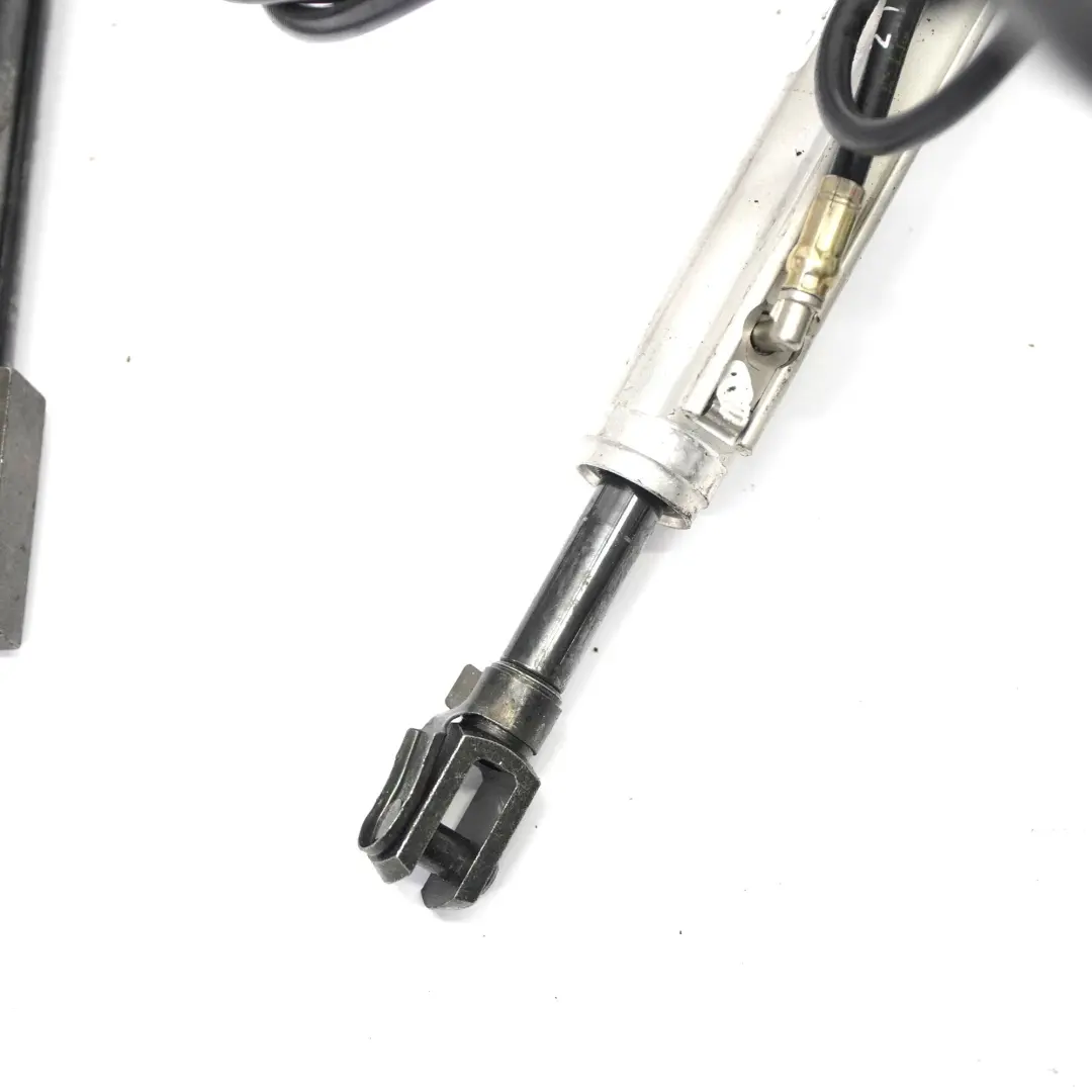 plegable hidráulico Cilindro Izquierda Derecha para Mercedes A209 con número de pieza A2098000972 Mercedes A209 plegable hidráulico Cilindro Izquierda Derecha - SKU A2098000972 - Número de pieza A2098000972