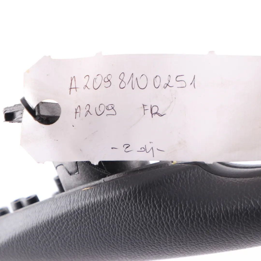 Mercedes C209 Uchwyt Klamka Wewnętrzna Prawy Przód Czarna - SKU A2098100251 - Numer Części A2098100251