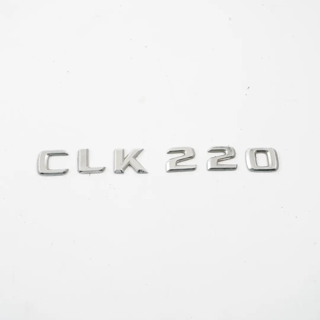 Portellone posteriore Badge Aderito per Mercedes W209 CLK 220 con numero di parte A2098170915 Mercedes W209 CLK 220 Portellone posteriore Badge Aderito - SKU A2098170915 - Numero di parte A2098170915