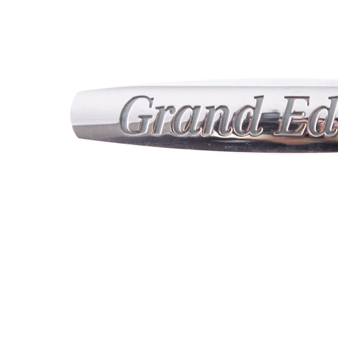 Emblema Guardabarros Logotipo panel delantero Grand Edition para Mercedes W204 W169 con número de pieza A2098174220 Mercedes W204 W169 Emblema Guardabarros Logotipo panel delantero Grand Edition - SKU A2098174220 - Número de pieza A2098174220