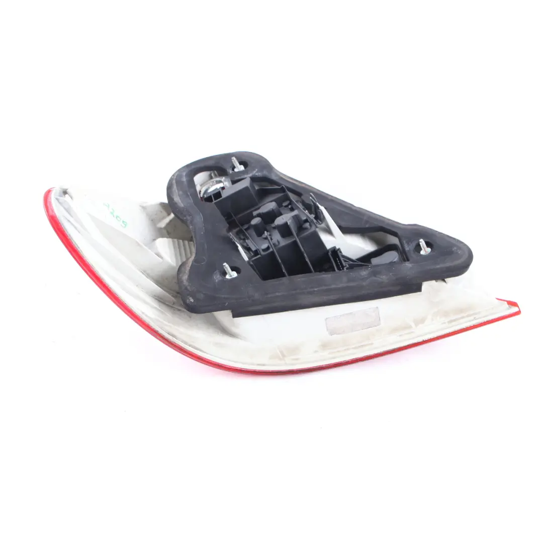 Rücklicht Lampe Seitenwand hinten rechts für Mercedes CLK W209 mit Teilenummer A2098200264 Mercedes CLK W209 Rücklicht Lampe Seitenwand hinten rechts - SKU A2098200264 - Teilenummer A2098200264