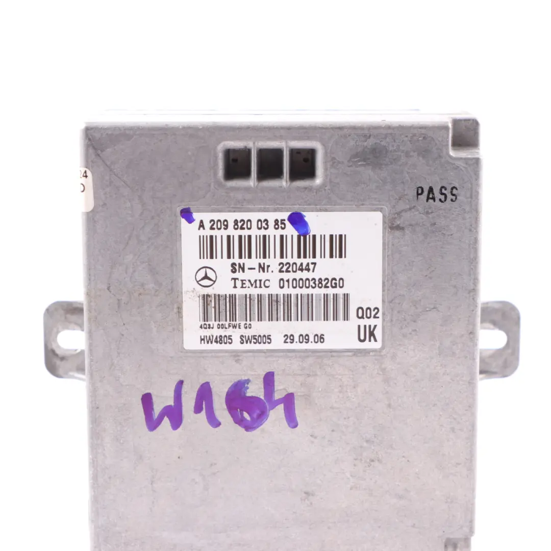 Voice Module Mercedes W164 W203 W209 W211 Control Unit Input System to with Part number A2098200385 Voice Module Mercedes W164 W203 W209 W211 Control Unit Input System - SKU A2098200385 - Part number A2098200385