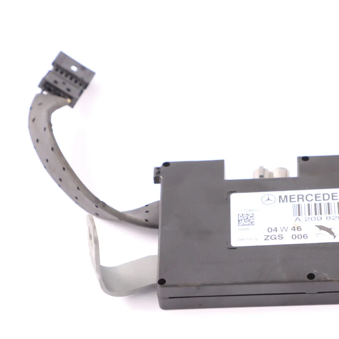 Mercedes CLK A209 Convertible Antenna Amplifier Module - SKU A2098200789 - Part number A2098200789