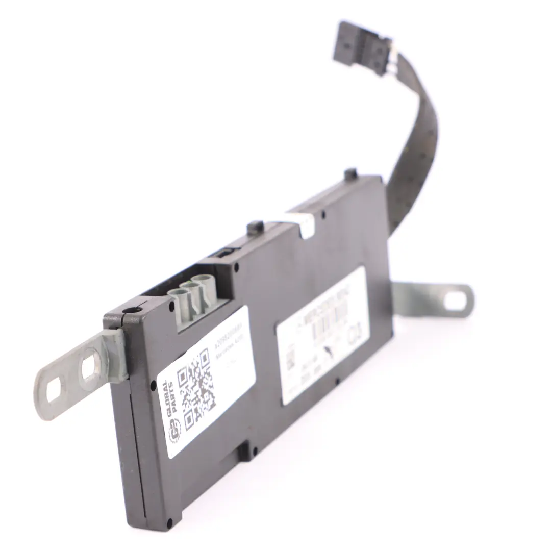 Radio Aerial Antenna Amplifier to Mercedes CLK C209 with Part number A2098200889 Mercedes CLK C209 Radio Aerial Antenna Amplifier - SKU A2098200889 - Part number A2098200889