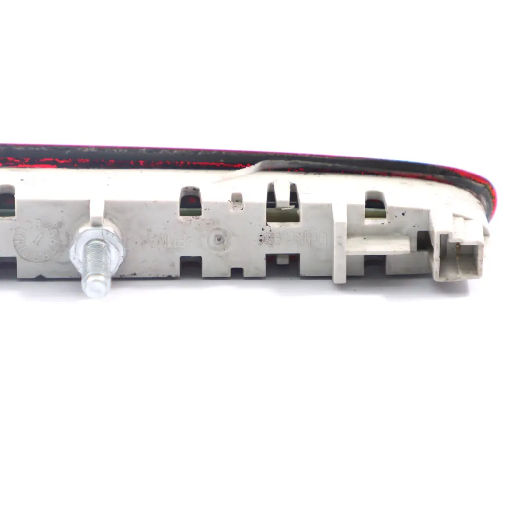 Tercera luz freno Luz de freno trasera adicional para Mercedes CLK C209 con número de pieza A2098201056 Mercedes CLK C209 Tercera luz freno Luz de freno trasera adicional - SKU A2098201056 - Número de pieza A2098201056