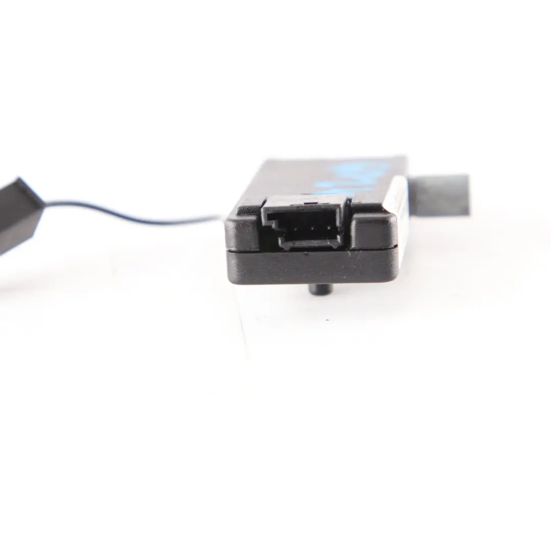 Mercedes A209 Antenna Amplifier AM FM Radio Aerial Module Unit - SKU A2098201189 - Part number A2128205389