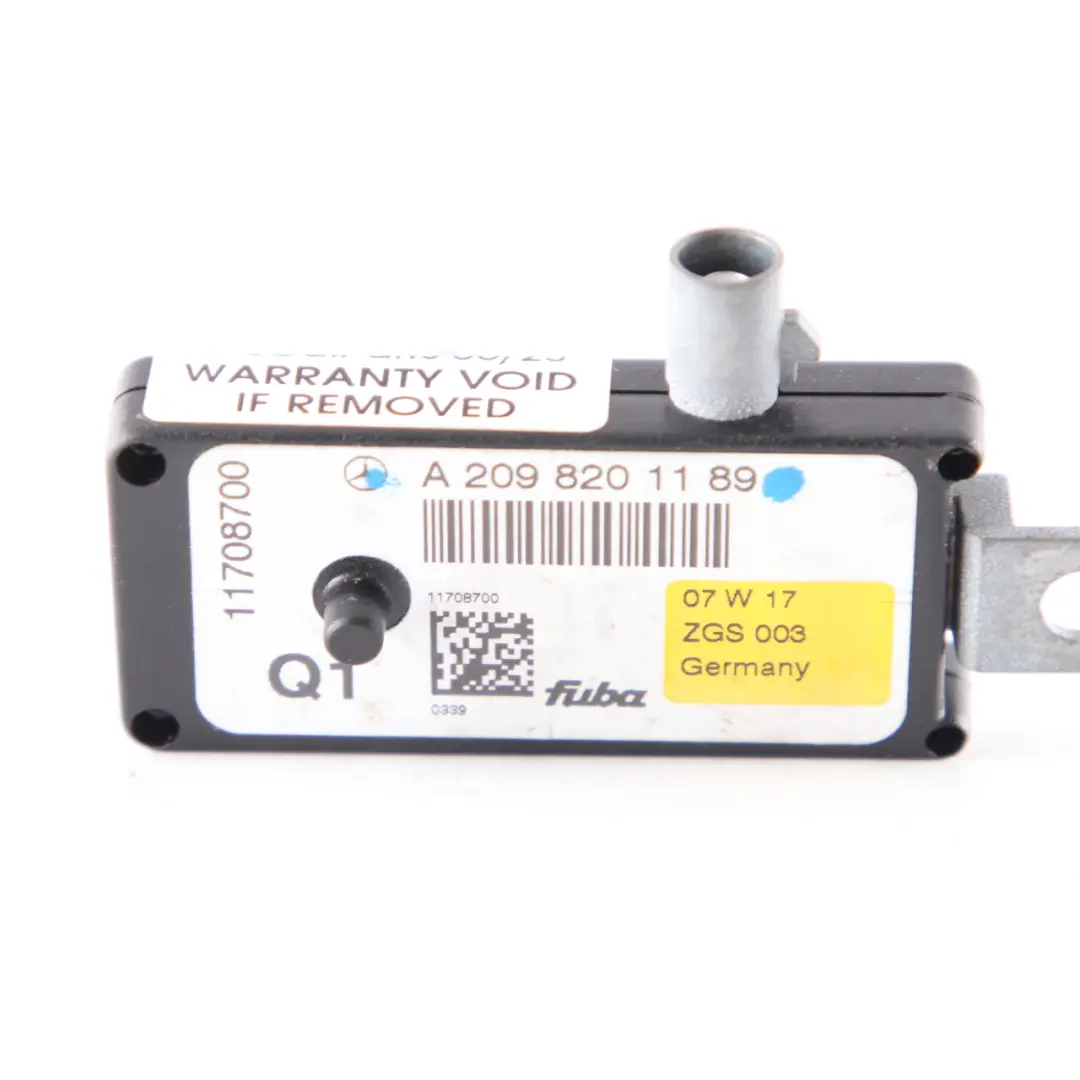 Amplificatore antenna Mercedes A209 AM FM Radio Aerial Module Unit per con numero di parte A2128205389 Amplificatore antenna Mercedes A209 AM FM Radio Aerial Module Unit - SKU A2098201189 - Numero di parte A2128205389