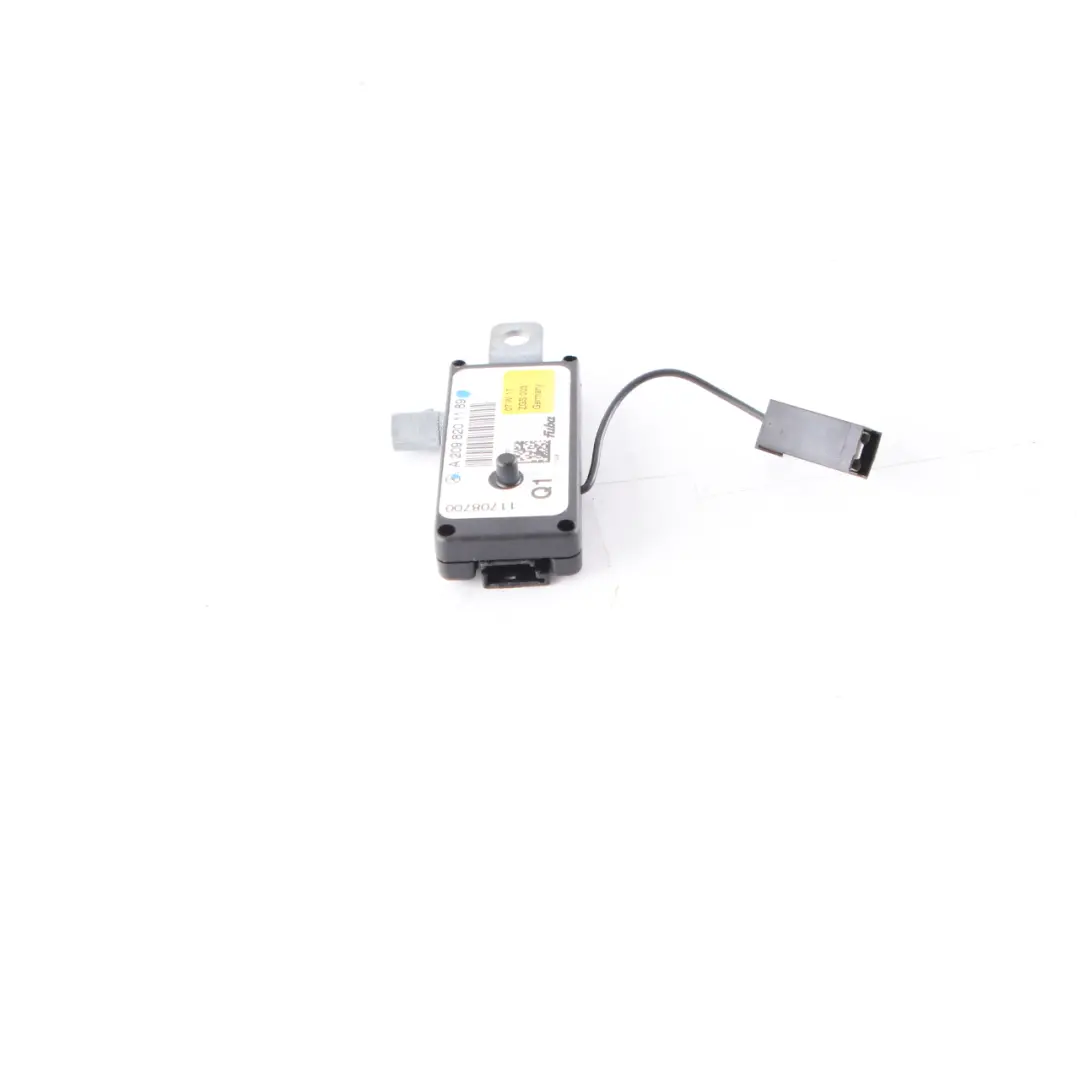Mercedes A209 Antenna Amplifier AM FM Radio Aerial Module Unit - SKU A2098201189 - Part number A2128205389