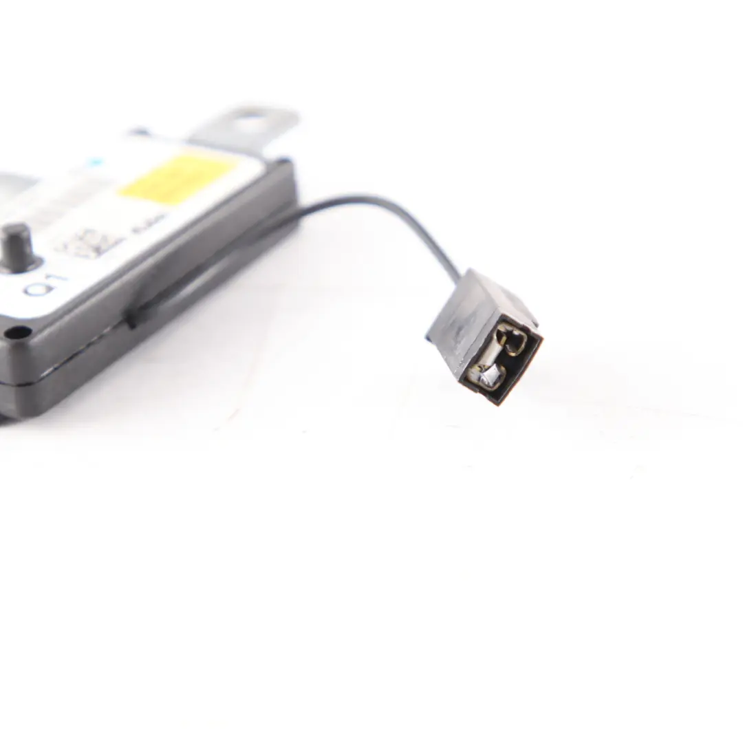 Mercedes A209 Antenna Amplifier AM FM Radio Aerial Module Unit - SKU A2098201189 - Part number A2128205389