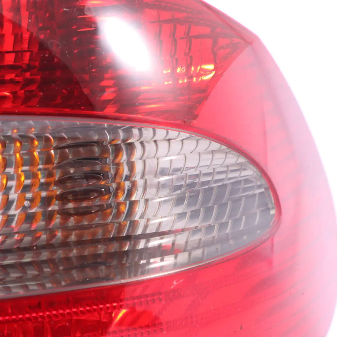 Lampa Prawy Tył Prawa Tylna do Mercedes CLK C209 o numerze A2098201664 Mercedes CLK C209 Lampa Prawy Tył Prawa Tylna - SKU A2098201664 - Numer Części A2098201664