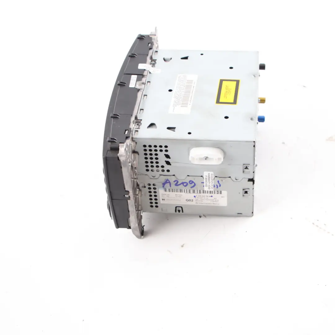Radio Head Unit Mercedes W209 Media Player Navigation Screen to with Part number A2098207689 Radio Head Unit Mercedes W209 Media Player Navigation Screen - SKU A2098207689 - Part number A2098207689