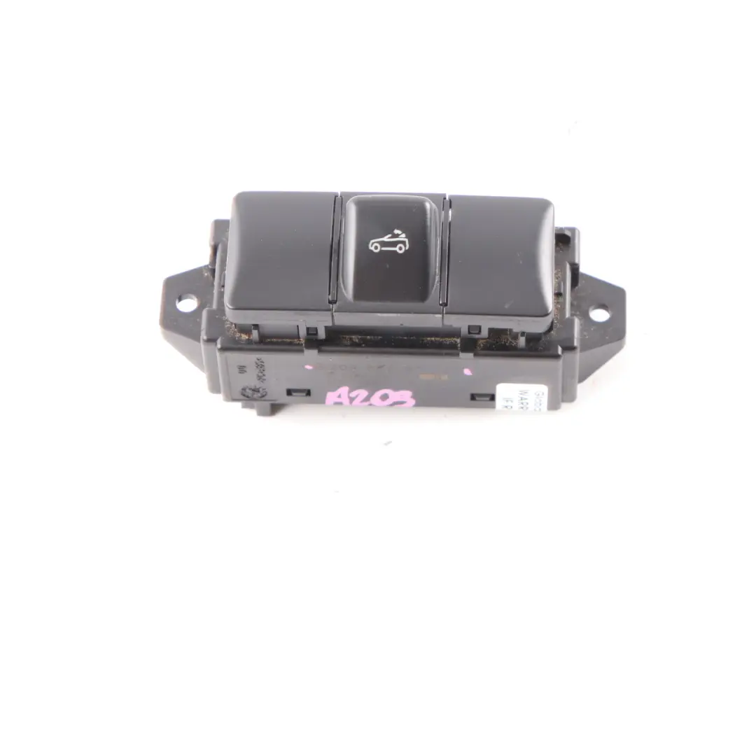 Tetto apribile Pulsante interruttore per Mercedes CLK W209 Cabrio con numero di parte A2098208710 Mercedes CLK W209 Cabrio Tetto apribile Pulsante interruttore - SKU A2098208710 - Numero di parte A2098208710