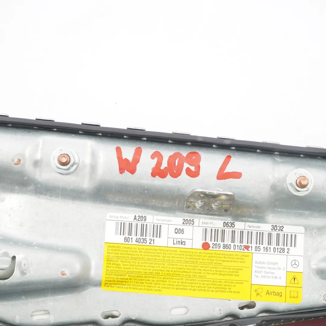 Bag Siège avant gauche Side Airbag Rouge pour Mercedes W209 Cabrio Air à propos du numéro de pièce A2098600102 Mercedes W209 Cabrio Air Bag Siège avant gauche Side Airbag Rouge - SKU A2098600102 - Numéro de pièce A2098600102