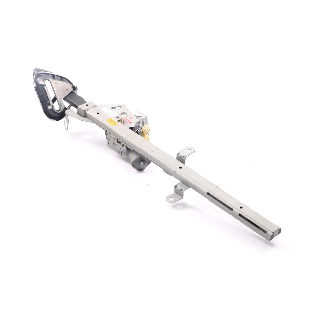 Sicherheitsgurt Zuführungs motor Übergabearm links für Mercedes CLK W209 mit Teilenummer A2098600182 Mercedes CLK W209 Sicherheitsgurt Zuführungs motor Übergabearm links - SKU A2098600182 - Teilenummer A2098600182