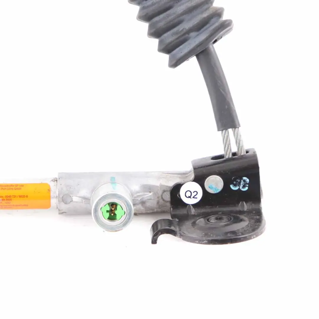 Fibbia cintura sicurezza posteriore sinistra inferiore per Mercedes W209 Cabrio con numero di parte A2098600369 Mercedes W209 Cabrio Fibbia cintura sicurezza posteriore sinistra inferiore - SKU A2098600369 - Numero di parte A2098600369