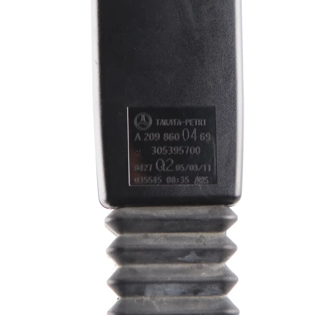 Hebilla cinturón seguridad trasero derecho inferior para Mercedes W209 Convertible con número de pieza A2098600469 Mercedes W209 Convertible Hebilla cinturón seguridad trasero derecho inferior - SKU A2098600469 - Número de pieza A2098600469