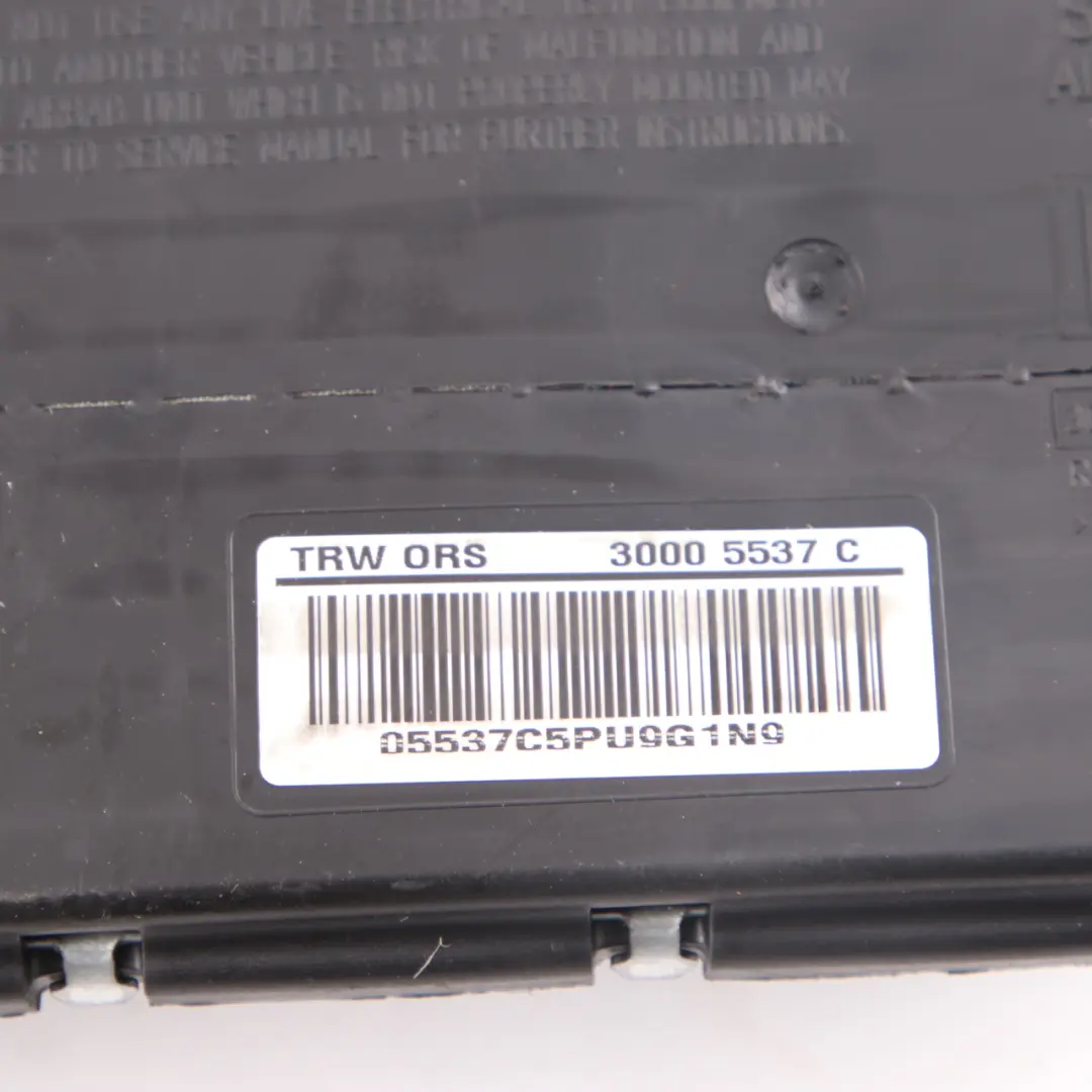 Puerta Delantera Airbag Derecho SRS para Mercedes CLK W209 con número de pieza A2098601405 Mercedes CLK W209 Puerta Delantera Airbag Derecho SRS - SKU A2098601405 - Número de pieza A2098601405