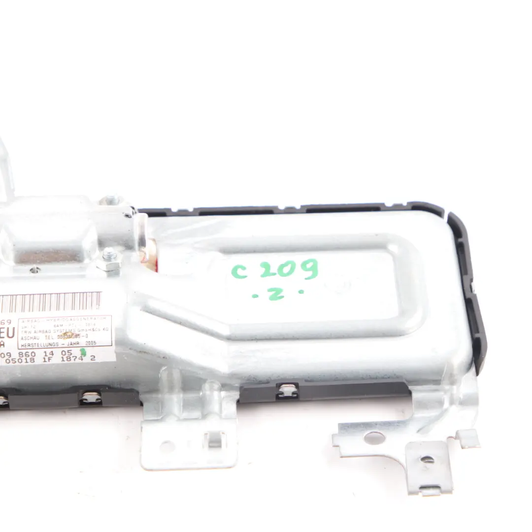 Airbag porta anteriore destra laterale SRS per Mercedes CLK W209 con numero di parte A2098601405 Mercedes CLK W209 Airbag porta anteriore destra laterale SRS - SKU A2098601405 - Numero di parte A2098601405