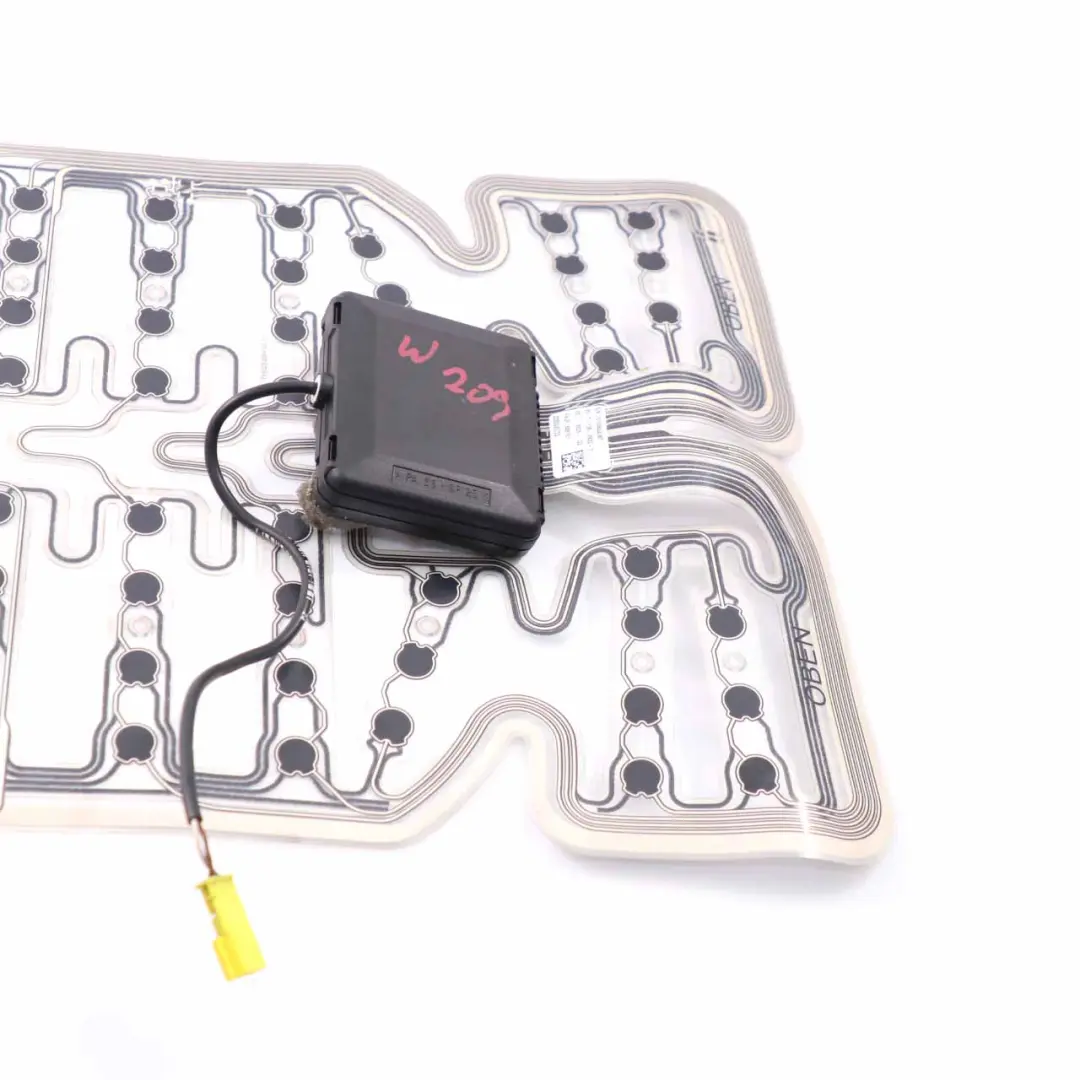 Sensore occupazione sedile anteriore passeggero Mat per Mercedes W209 con numero di parte A2098700010 Mercedes W209 Sensore occupazione sedile anteriore passeggero Mat - SKU A2098700010 - Numero di parte A2098700010