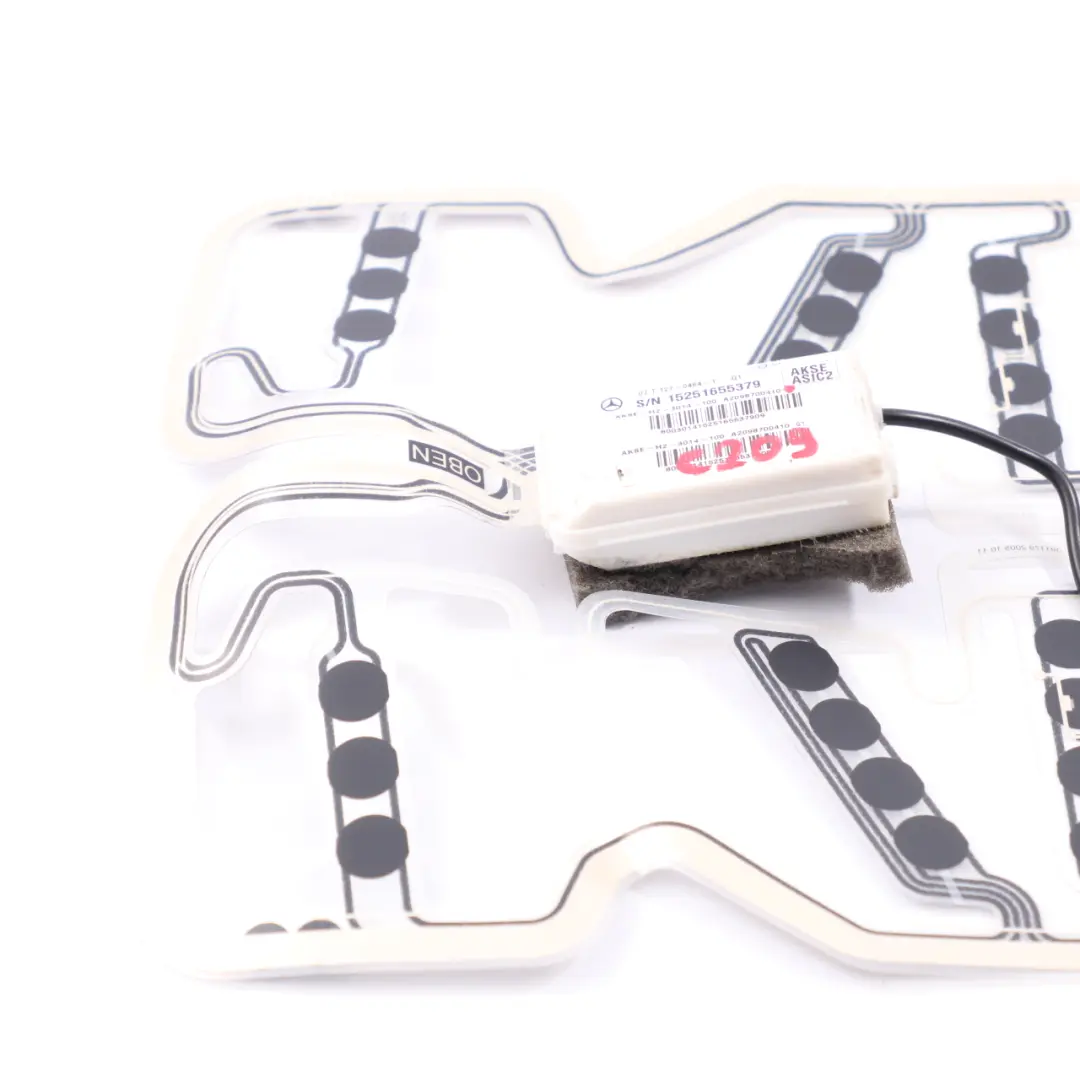 Unidad Control Alfombrilla Sensor Ocupación Asiento Delantero para Mercedes W209 con número de pieza A2098700410 Mercedes W209 Unidad Control Alfombrilla Sensor Ocupación Asiento Delantero - SKU A2098700410 - Número de pieza A2098700410