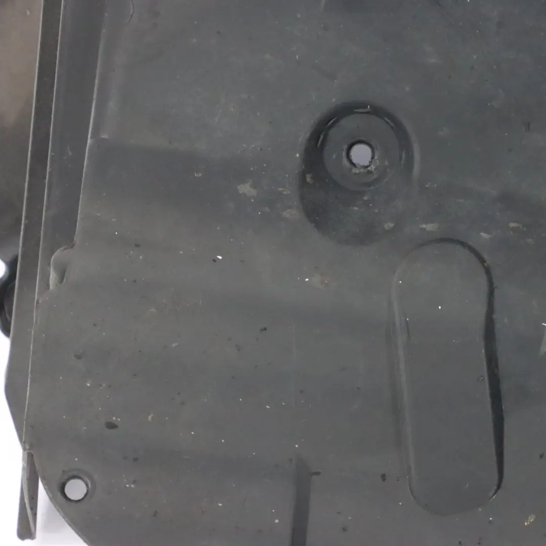 Mercedes C209 Paso rueda delantero izquierdo Tapa carcasa trasera - SKU a2098841122 - Número de pieza A2098841122