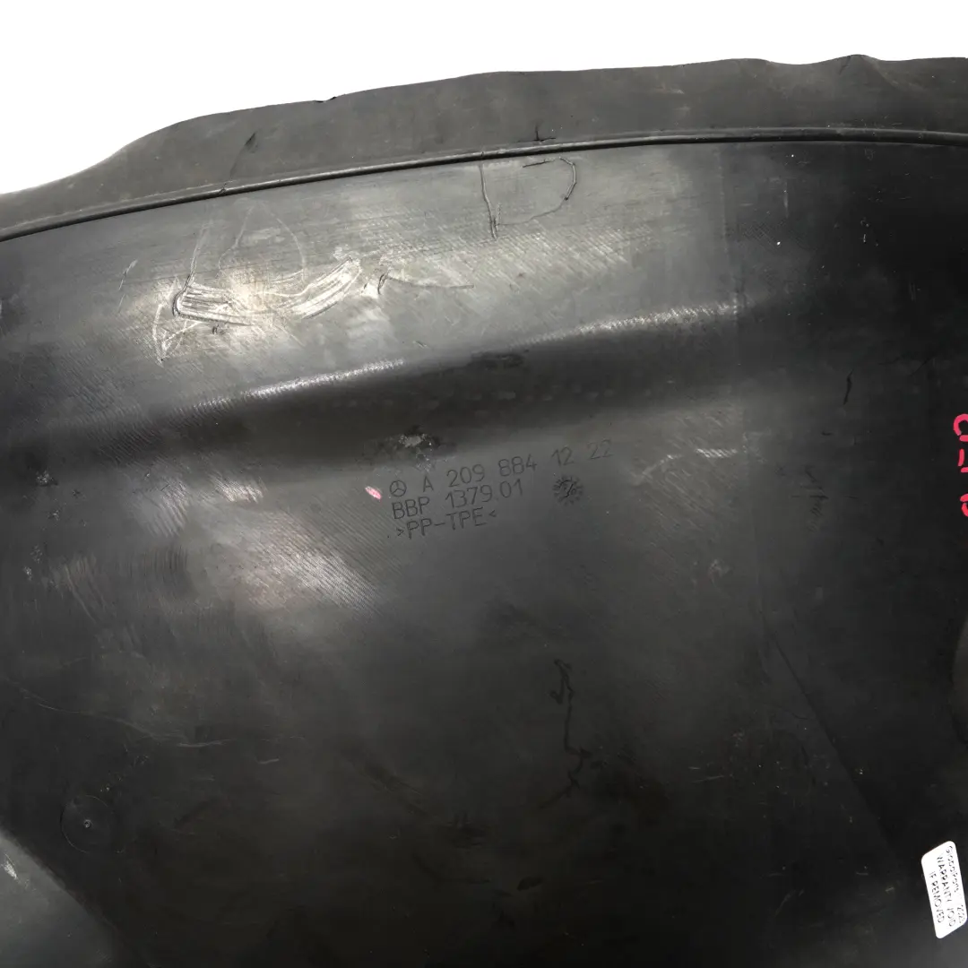 Mercedes C209 CLK Osłona Nadkola Przednia Prawa Tylna Część - SKU A2098841222 - Numer Części A2098841222