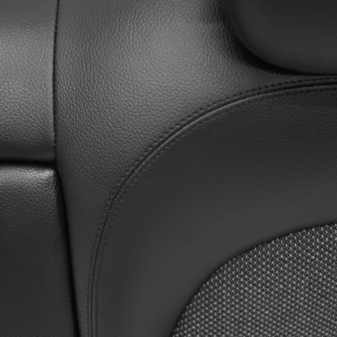 Dossier de Siège Arrière Gauche Housse de Dossier Tissu Cuir Noir pour Mercedes C209 à propos du numéro de pièce A2099200335 Mercedes C209 Dossier de Siège Arrière Gauche Housse de Dossier Tissu Cuir Noir - SKU A2099200335 - Numéro de pièce A2099200335