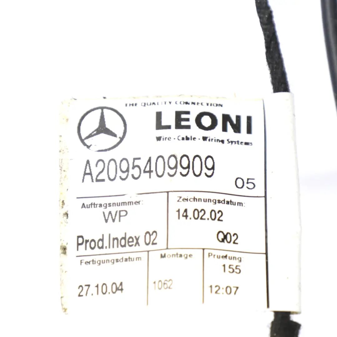 Mercedes A209 Cabrio Siège arrière Repose-dossier Cuir Nappa Noir - SKU A2099204935-1 - Numéro de pièce A2099204935