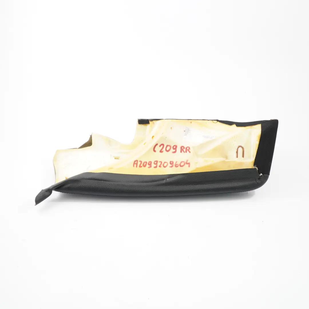  Siège latéral Mercedes C209 Finition du panneau arrière droite Tissu noir Cuir - SKU A2099209604 - Numéro de pièce A2099209604