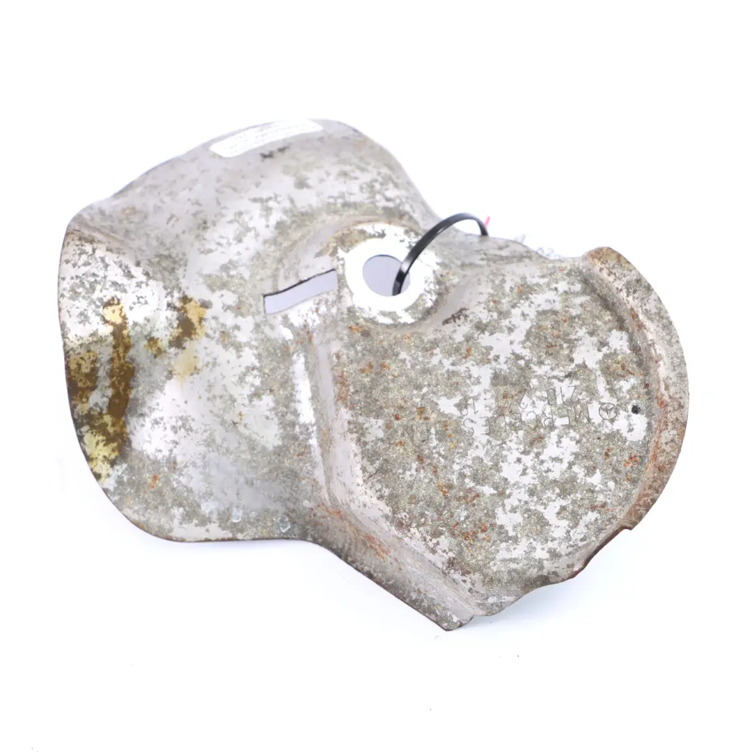 M112 supporto motore anteriore destra paracalore per Mercedes W210 con numero di parte A2102411834 Mercedes W210 M112 supporto motore anteriore destra paracalore - SKU A2102411834 - Numero di parte A2102411834