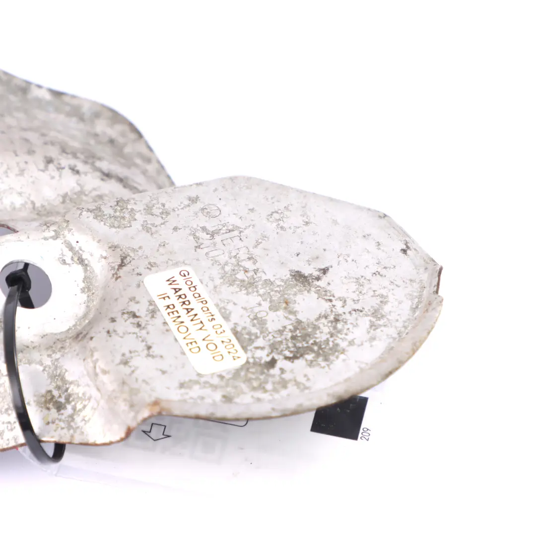 Benziner M112 Motor Halterung Vorne Links Hitzeschild für Mercedes W210 mit Teilenummer A2102411934 Mercedes W210 Benziner M112 Motor Halterung Vorne Links Hitzeschild - SKU A2102411934 - Teilenummer A2102411934