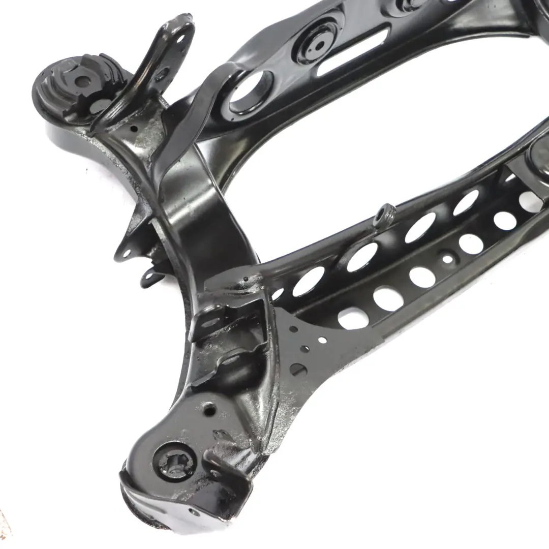 Supporto Assale Posteriore Sottotelaio Sospensione per Mercedes W210 con numero di parte A2103503708 Mercedes W210 Supporto Assale Posteriore Sottotelaio Sospensione - SKU A2103503708 - Numero di parte A2103503708