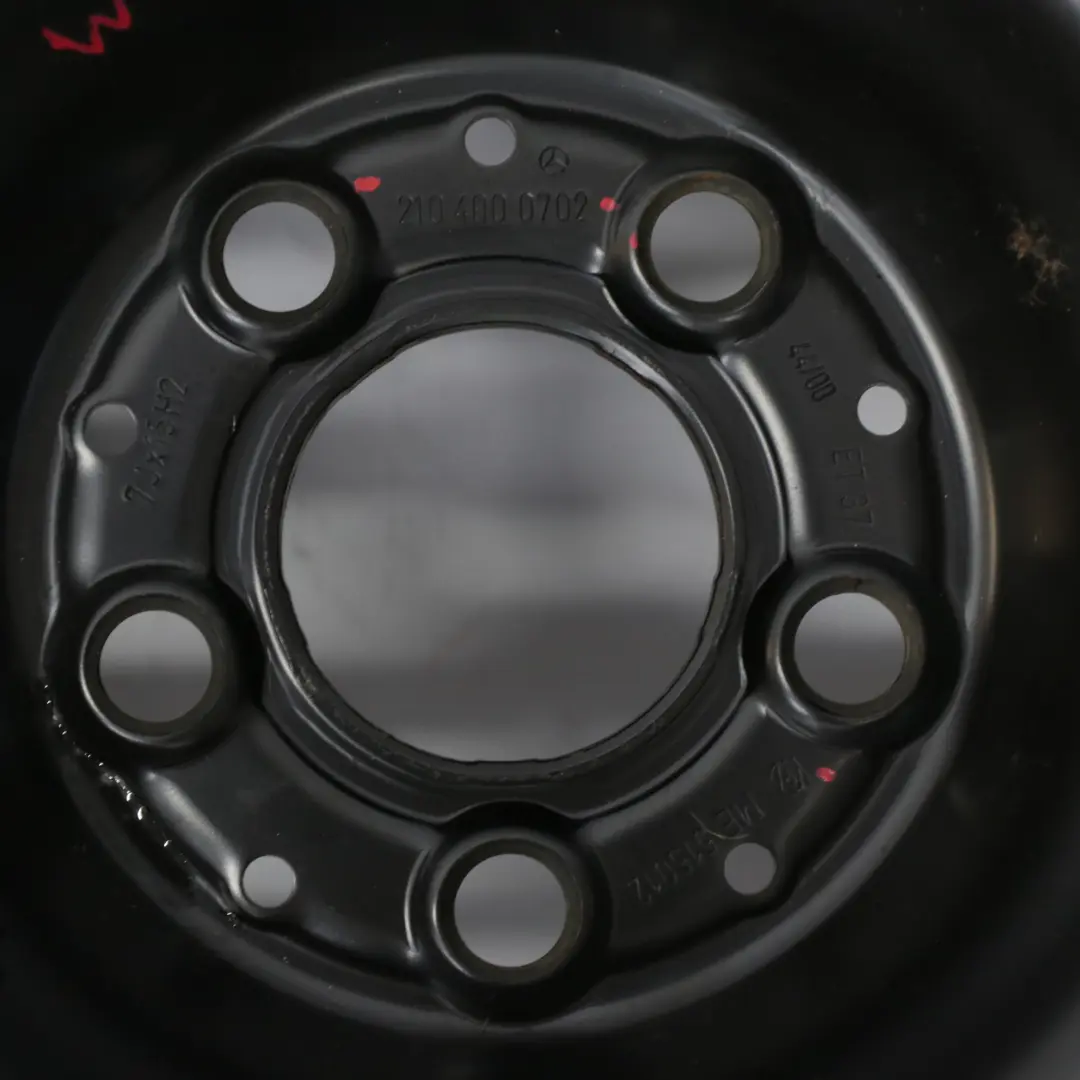 Ruota scorta in acciaio 16" 7J Pneumatico 205/65 ET:37 per Mercedes W210 con numero di parte A2104000702 Mercedes W210 Ruota scorta in acciaio 16" 7J Pneumatico 205/65 ET:37 - SKU A2104000702 - Numero di parte A2104000702